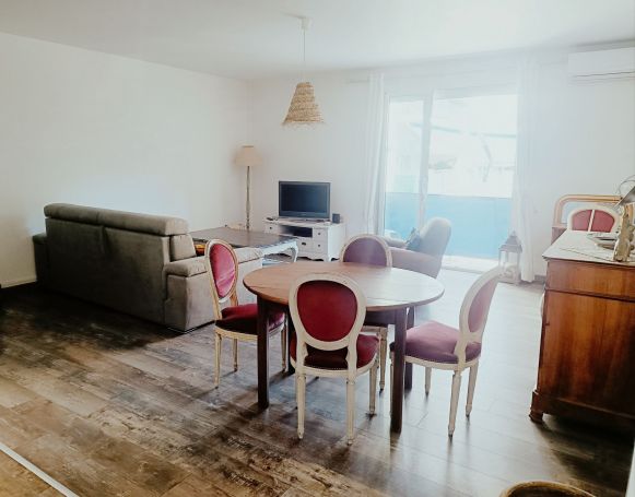 A vendre APPARTEMENT T3 88 M2 BORD DE MER TOULON