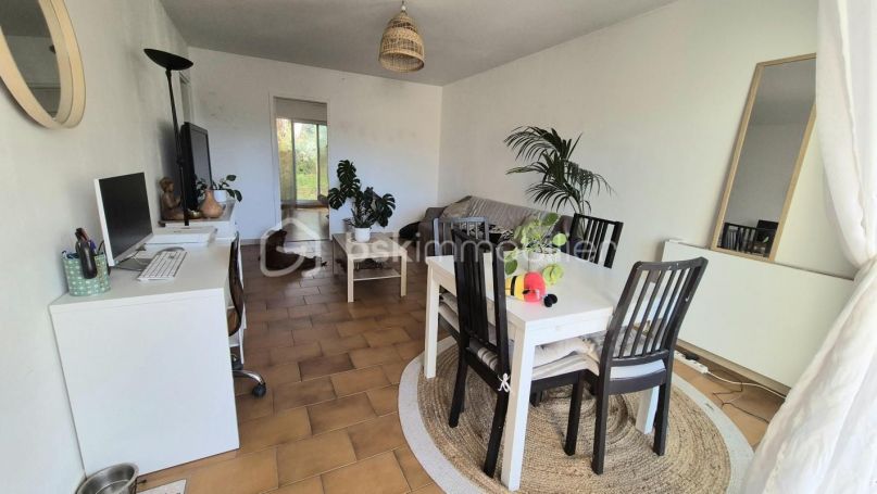 APPARTEMENT T3 61 M2 TERRASSE VUE MER HYERES