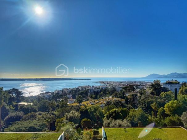 APPARTEMENT T4 126 M2 TERRASSE VUE MER CANNES