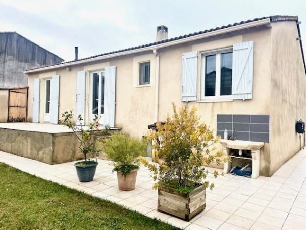 MAISON  4 PIECES 76 M2  LE CAILAR