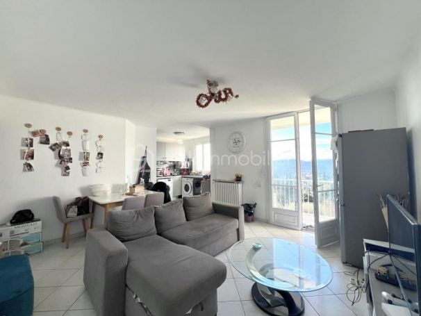 APPARTEMENT T3 54 M2 VUE MER GRASSE