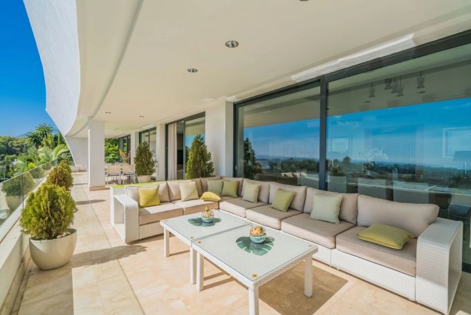 PENTHOUSE DUPLEX DE PRESTIGE T7 426 M2 TERRASSE PIEDS DANS L'EAU MARBELLA