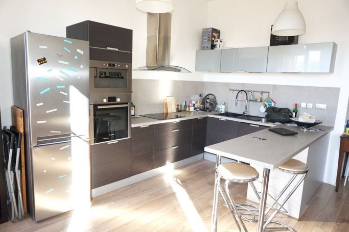 APPARTEMENT T3 69 M2 PIEDS DANS L'EAU MARSEILLE 2EME