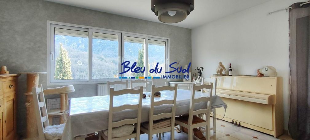 A vendre Belle villa de plain pied avec beau terrain et 2 garages 66500 Clara Villerach