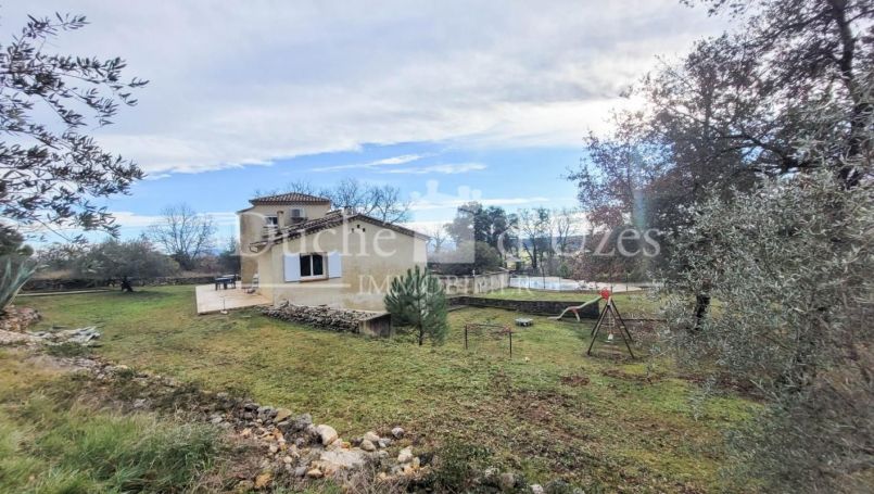 MAISON  7 PIECES 141 M2  UZES