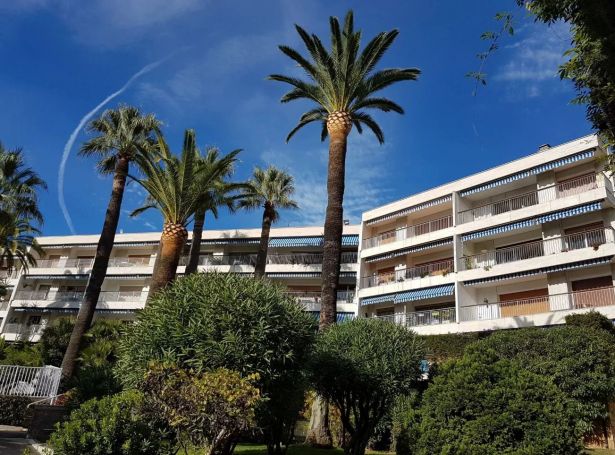 A vendre SPACIEUX appartement T4 121 M² Cannes