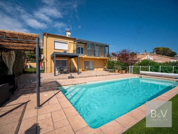 A vendre SUPERBE VILLA 7 PIECES 168 M² Quartier Les Plaines/Etasses SAINT RAPHAEL