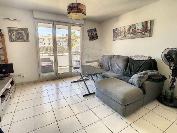 APPARTEMENT T2 39 M2 TERRASSE  NIMES