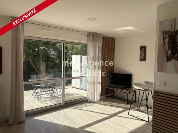 APPARTEMENT T2 30 M2 TERRASSE BORD DE MER ANTIBES