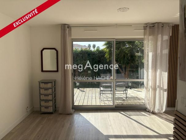 APPARTEMENT T2 30 M2 TERRASSE BORD DE MER ANTIBES