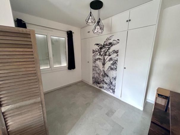 A louer APPARTEMENT T2 54 M2 BORD DE MER FREJUS