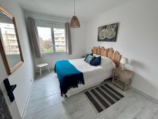 A louer APPARTEMENT T2 54 M2 BORD DE MER FREJUS