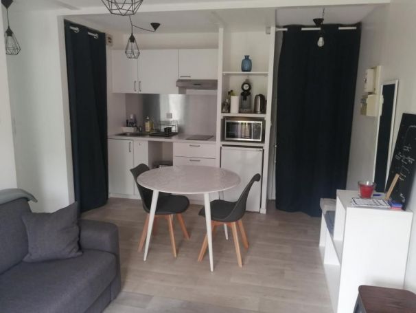 APPARTEMENT T2 30 M2 VUE MER BLONVILLE SUR MER