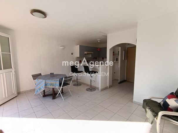 APPARTEMENT T2 41 M2 TERRASSE BORD DE MER GRIMAUD