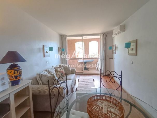 APPARTEMENT T3 44 M2 BORD DE MER SAINT RAPHAEL