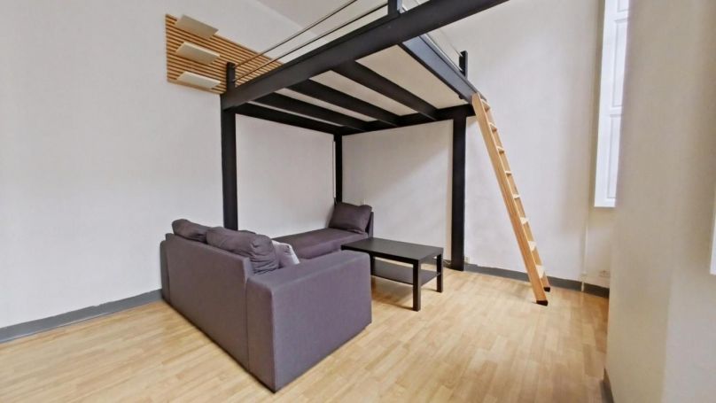 STUDIO  24 M2  NANTES