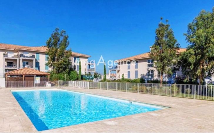 APPARTEMENT T3 55 M2 TERRASSE BORD DE MER ROQUEBRUNE SUR ARGENS