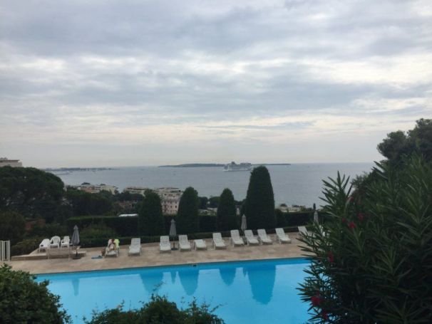 APPARTEMENT T3 87 M2 TERRASSE VUE MER CANNES