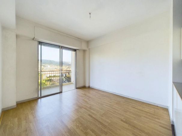 APPARTEMENT T2 38 M2 BORD DE MER AJACCIO