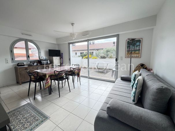 APPARTEMENT T3 56 M2 TERRASSE  SOORTS HOSSEGOR centre-ville