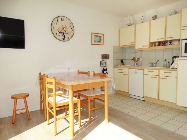 STUDIO  23 M2 TERRASSE BORD DE MER SAINT GILLES CROIX DE VIE