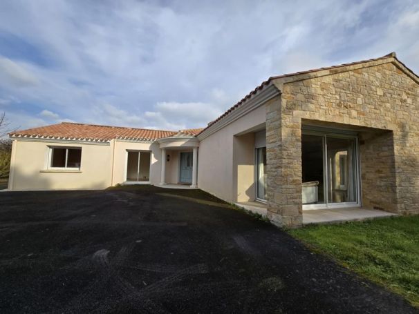 MAISON  6 PIECES 236 M2 PLAGE à PIED SAINT HILAIRE DE RIEZ