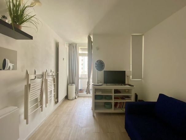 STUDIO  20 M2  MARSEILLE 5EME