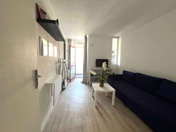 STUDIO  20 M2  MARSEILLE 5EME