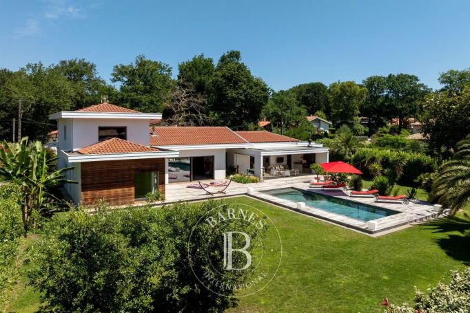 A vendre BELLE MAISON CONTEMPORAINE 5 PIECES 240 M² HOSSEGOR