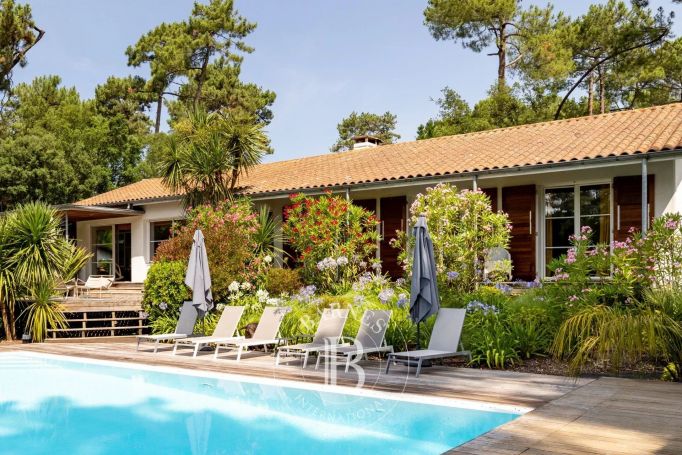 A vendre MAGNIFIQUE PROPRIETE 7 PIECES 265 M² HOSSEGOR