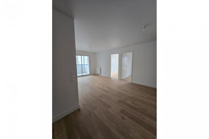 APPARTEMENT T3 76 M2  TALENCE