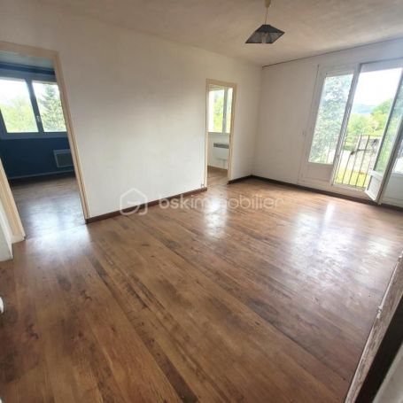 APPARTEMENT T4 56 M2  BAGNOLS SUR CEZE