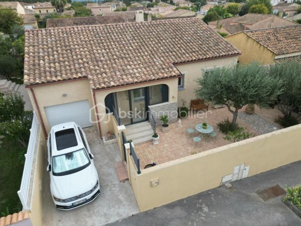 MAISON  CONTEMPORAINE BORD DE MER POUSSAN