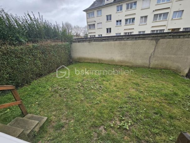 STUDIO  30 M2  BAYEUX