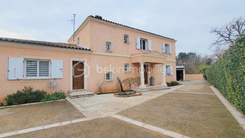 MAISON  7 PIECES 240 M2  TRANS EN PROVENCE