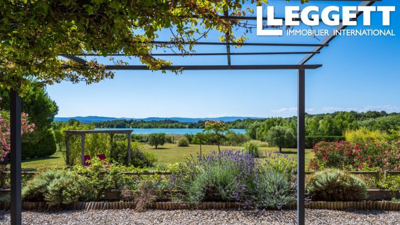 A vendre Superbe maison moderne familiale au bord du lac Carcassonne