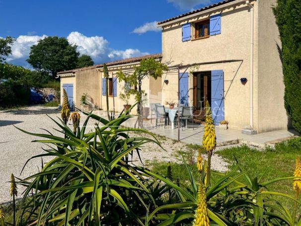 MAISON  5 PIECES 133 M2  UZES