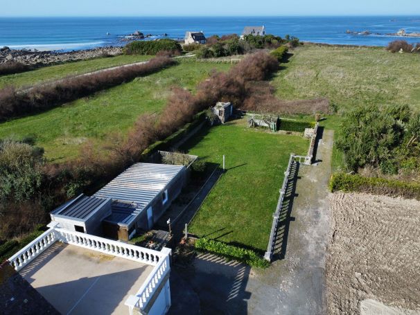 vente Maison en pierres de taille à 100 m de la plage vue mer de la terrasse