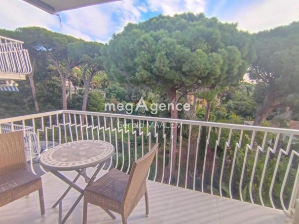 APPARTEMENT T2 33 M2 TERRASSE BORD DE MER CAVALAIRE SUR MER