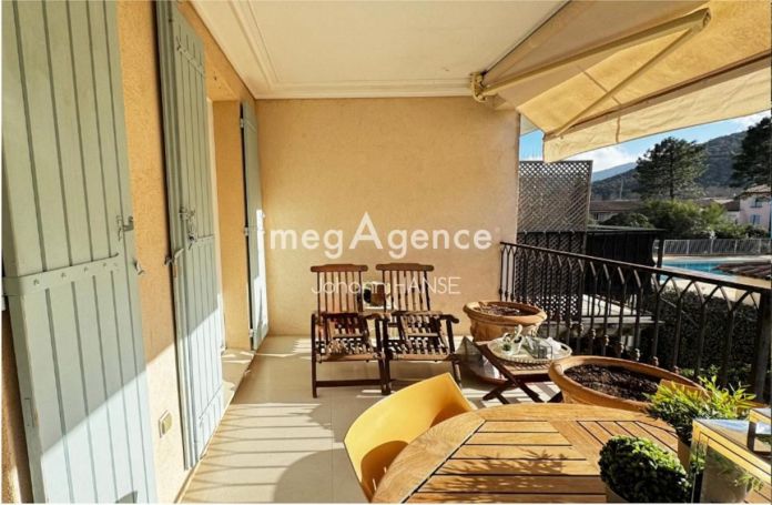 APPARTEMENT DE PRESTIGE T3 62 M2 TERRASSE  LA MOLE