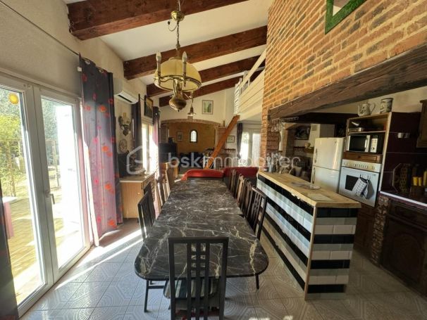 A louer MAISON 8 PIECES 170 M2 BORD DE MER SAINT LAURENT DE LA SALANQUE