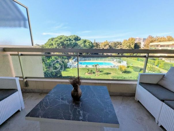 APPARTEMENT NEUF T2 45 M2 TERRASSE PLAGE à PIED ANTIBES