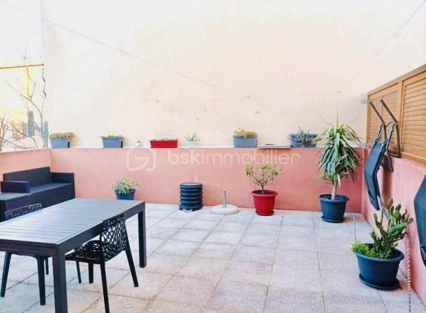 STUDIO  42 M2 TERRASSE  AIX EN PROVENCE