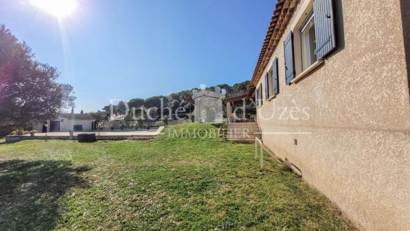 MAISON  6 PIECES 180 M2  UZES