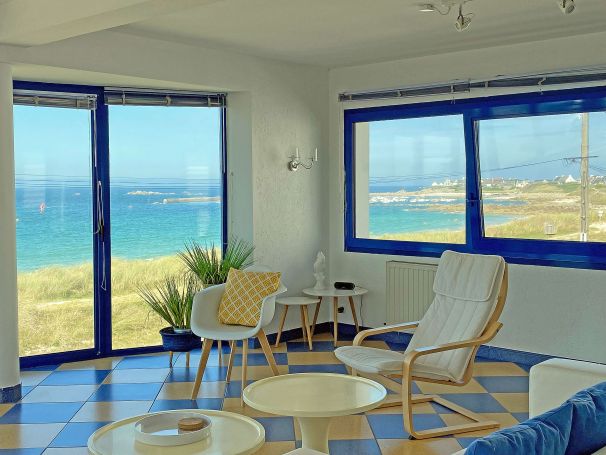 A vendre BELLE MAISON CONTEMPORAINE 5 PIECES 145 M² Vue Mer Exceptionnelle plouescat