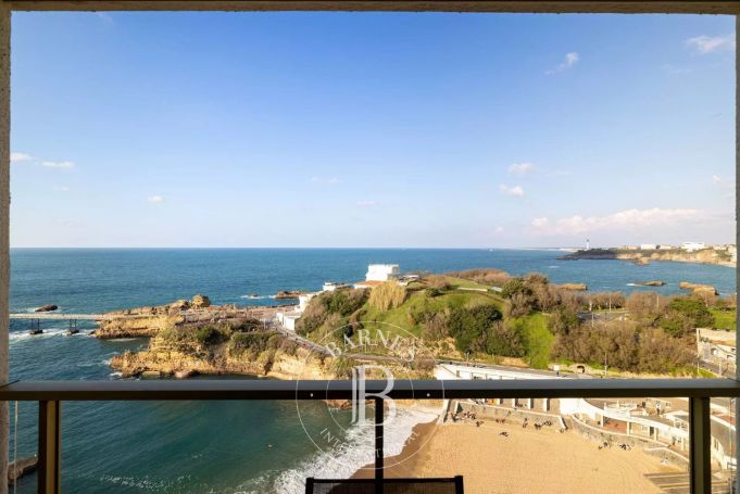 APPARTEMENT  63 M2 BORD DE MER BIARRITZ