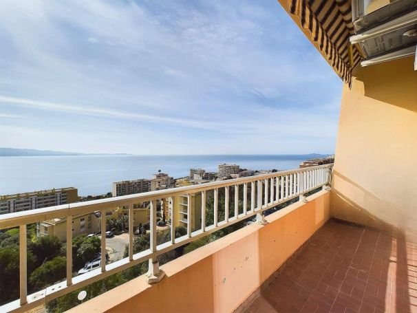 A louer STUDIO 27 M2 BORD DE MER AJACCIO