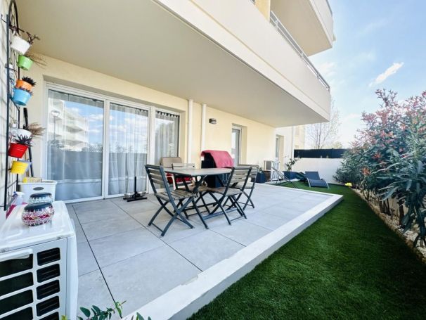 A louer APPARTEMENT T3 57 M2 TERRASSE BORD DE MER MARIGNANE