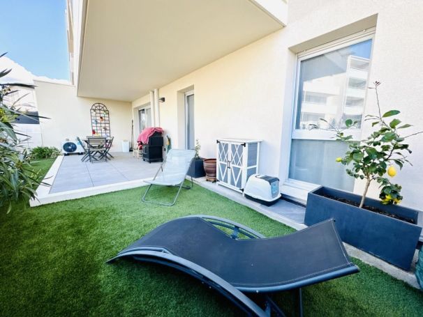 A louer APPARTEMENT T3 57 M2 TERRASSE BORD DE MER MARIGNANE