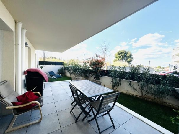 A louer APPARTEMENT T3 57 M2 TERRASSE BORD DE MER MARIGNANE